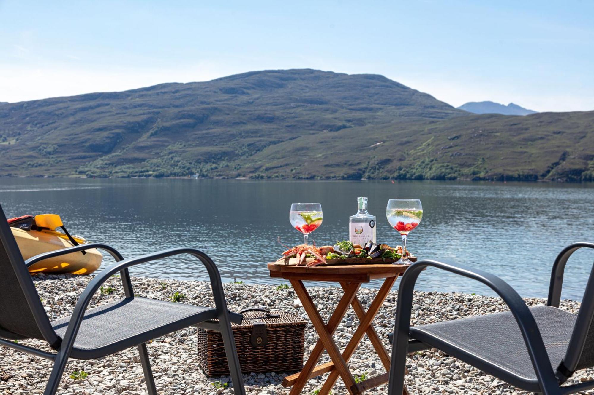 The Wreck - Lochside Cottage Dog Friendly Ullapool Exterior photo